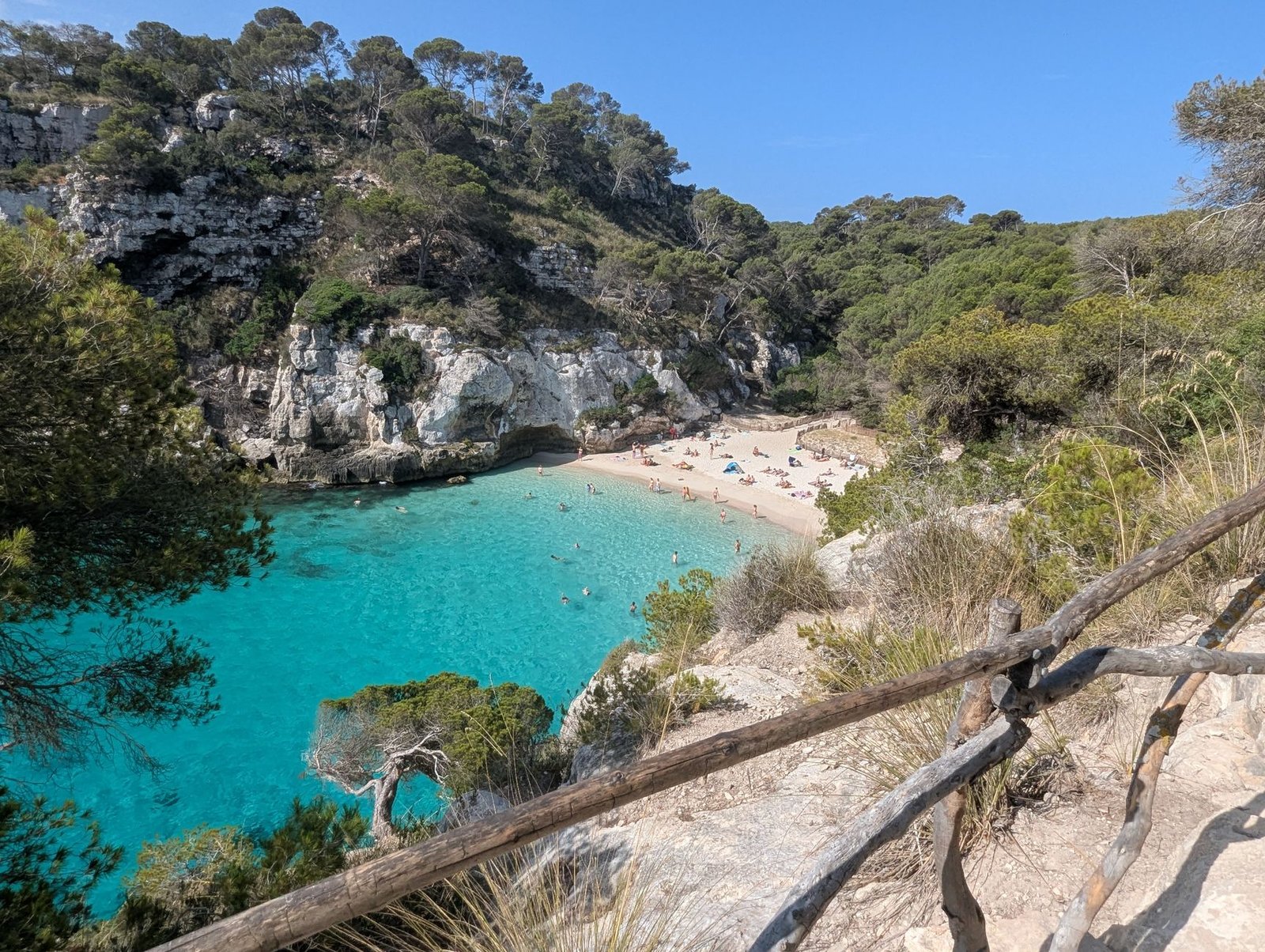 Que faire à Minorque : criques, villages blancs et sentier Camí de Cavalls